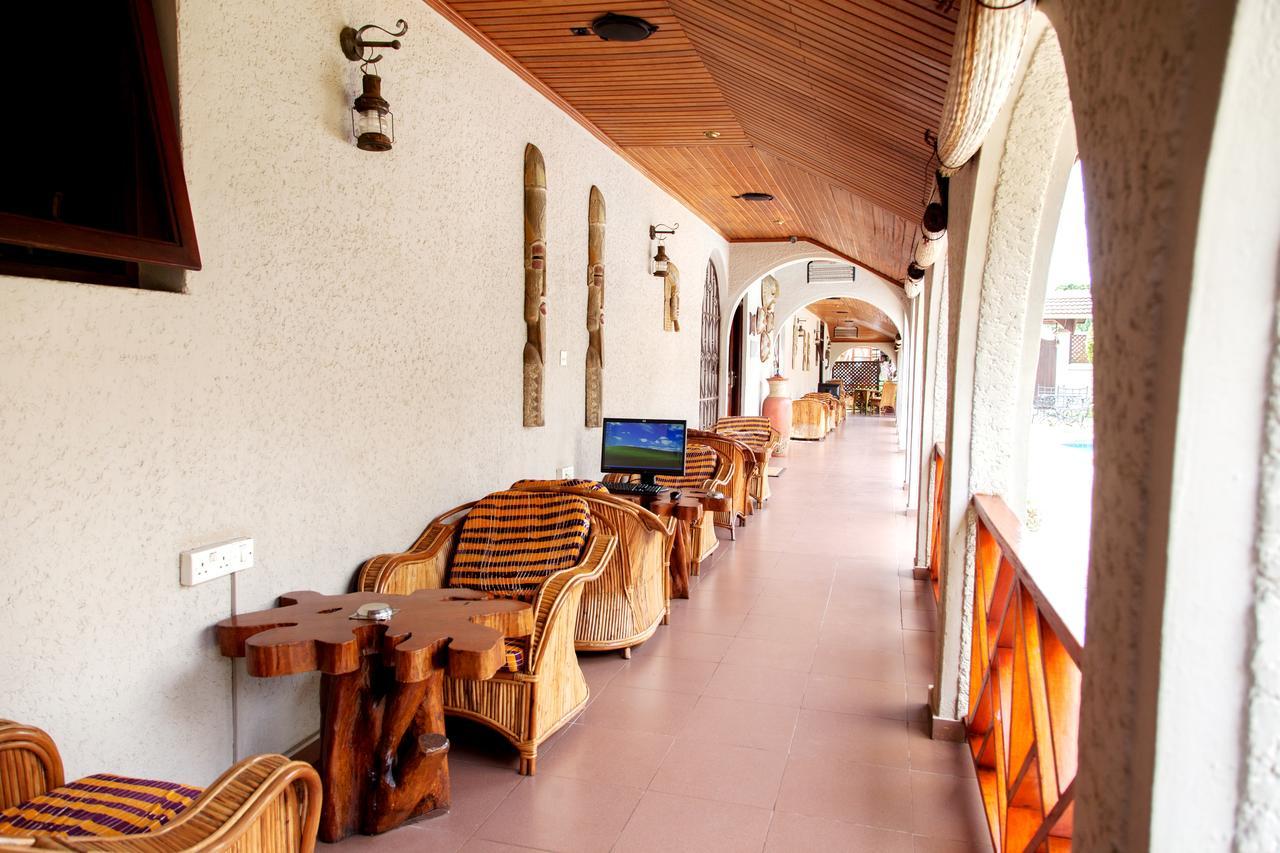Mahogany Lodge, Cantonments Accra Bagian luar foto